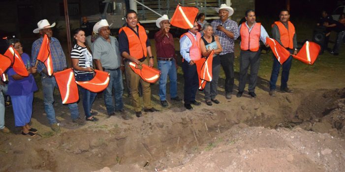 A 40 años de su origen, llevan agua potable a ejido “Los Picos”