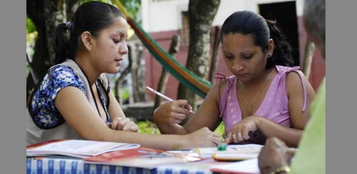 México avanza en alfabetización