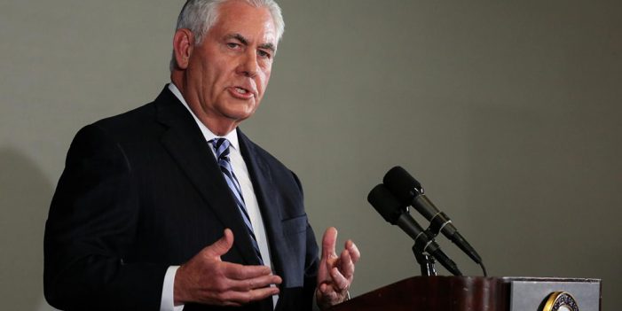 EU trabajará con Cuba pese a retirada de diplomáticos: Tillerson