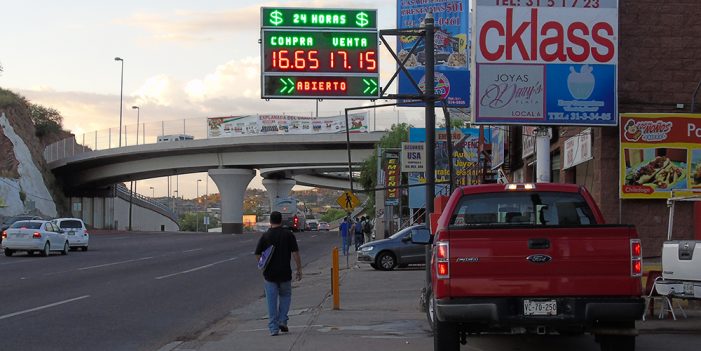 Peso mexicano se devalúa por “Especulaciones”