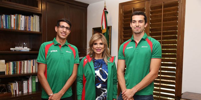 Complace a Gobernadora Pavlovich logros de deportistas