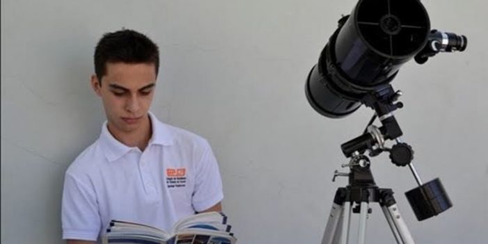 Alumno talento de Cobach Reforma viaja a Olimpiada de Astronomía