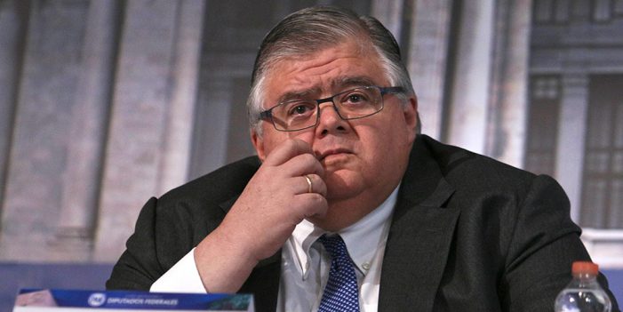 Recomienda Banxico aumento “prudente” al Salario Mínimo