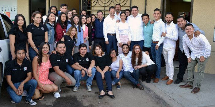Inaugura “Pano” Salido cabina de “Radio-Joven” en Nogales