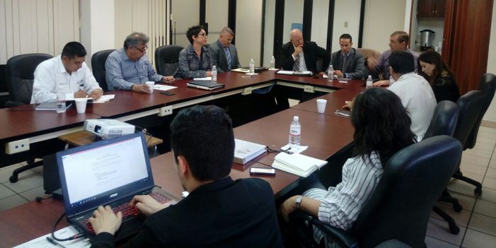 Participan Cámaras y Gobierno por el desarrollo carretero