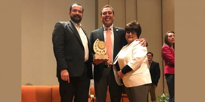 Recibe Nogales galardón por preservación ecológica