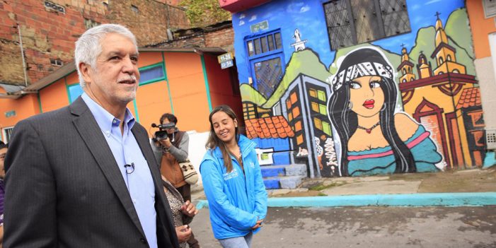 Barrios marginales de Bogotá; Obra de Arte al aire libre Barrios marginales de Bogotá; Obra de Arte al aire libre