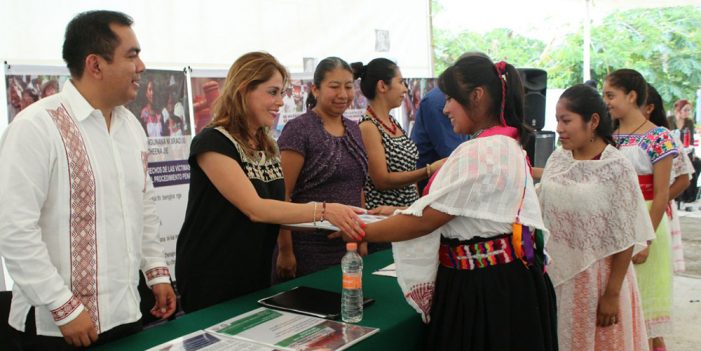 EUA y Canadá atraen modelo educativo intercultural de México