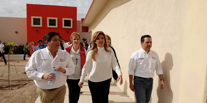 Entrega Claudia Pavlovich dos nuevos edificios a CECyTE