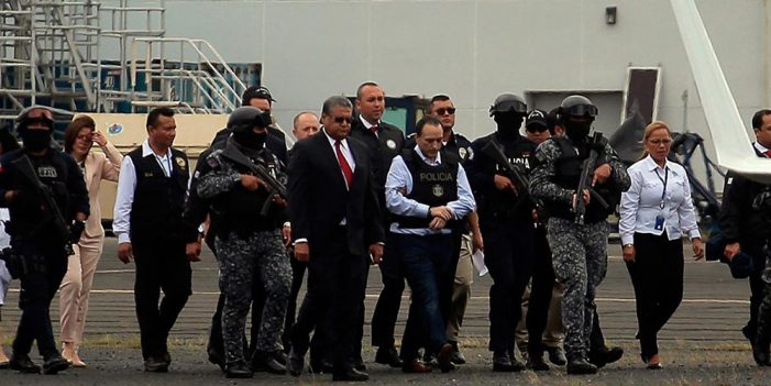 Vinculan a proceso a Roberto Borge