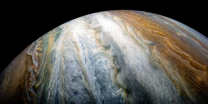 NASA capta coloridos cinturones de nubes en Júpiter