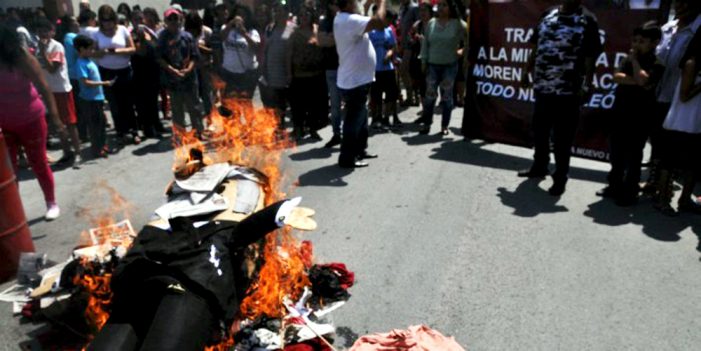 Arde MORENA en Nuevo León