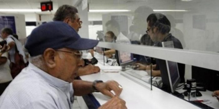 Hombres podrán solicitar pensión al enviudar