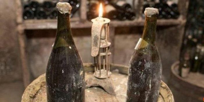 Subastan botella de vino cosecha mil 774 por más de 103 mil euros