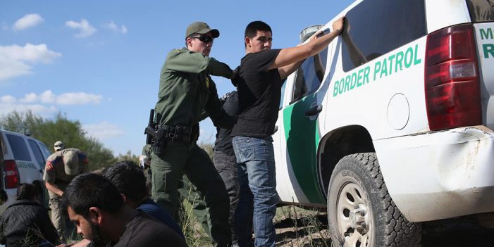 Patrullero fronterizo mata a mujer indocumentada