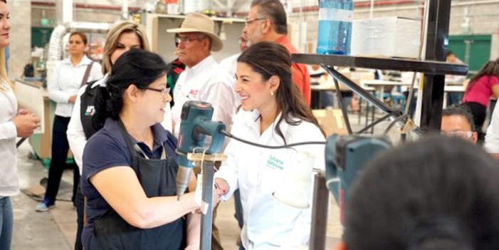 Prioriza Sylvana Beltrones educación y empleo para jóvenes