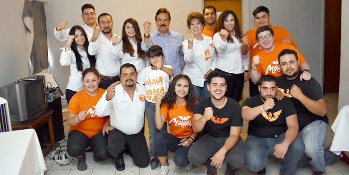 Maval se compromete con transporte a universitarios