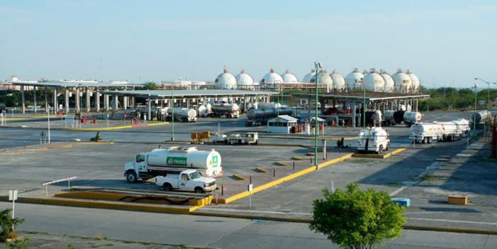 Producción de gasolina bajó 45% en administración de Peña