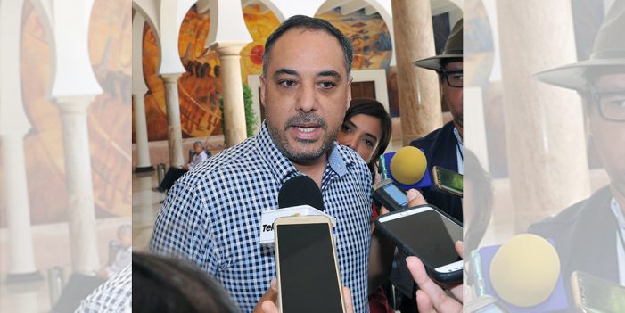 Amenazan transportistas con devoler conseciones