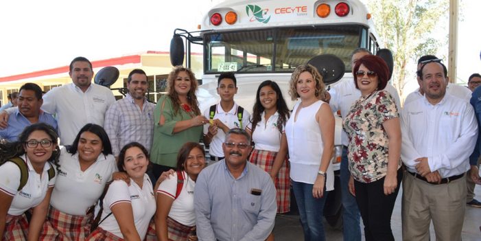Estudiantes de Cecytes “Y Griega” estrenan transporte