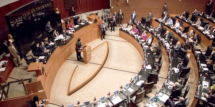 Senadores aprueban plan de austeridad