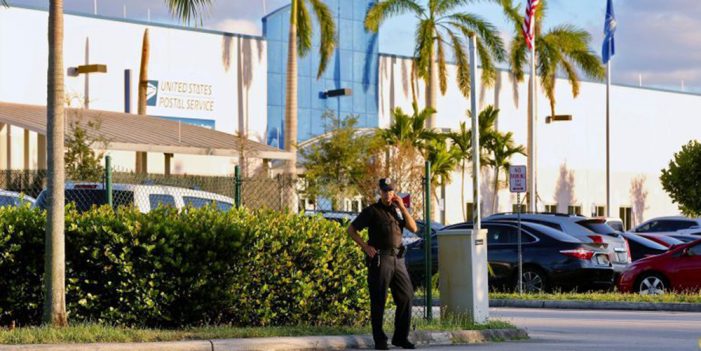 Investiga FBI oficina de correos por explosivos