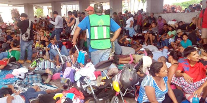 Gobiernos federal y de Chiapas atienden a migrantes centroamericanos
