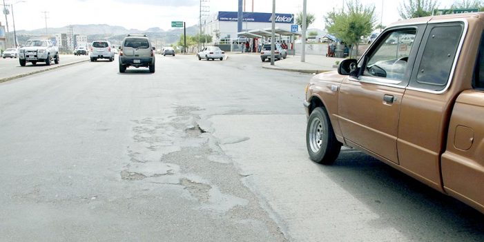 Avanza programa intensivo de bacheo: Cecilia Yépiz