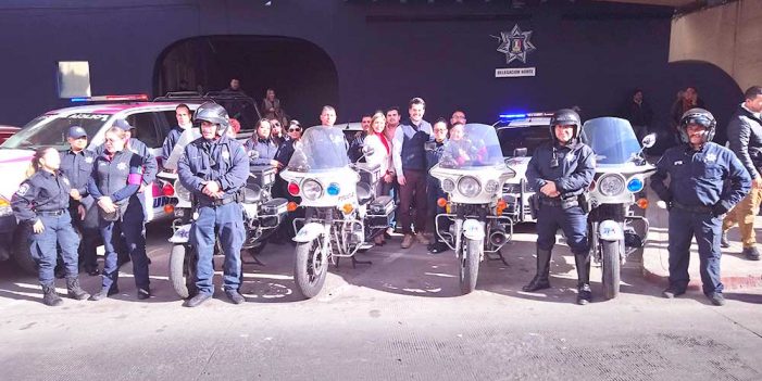 Entregan patrullas e inauguran remodelación estación de policía
