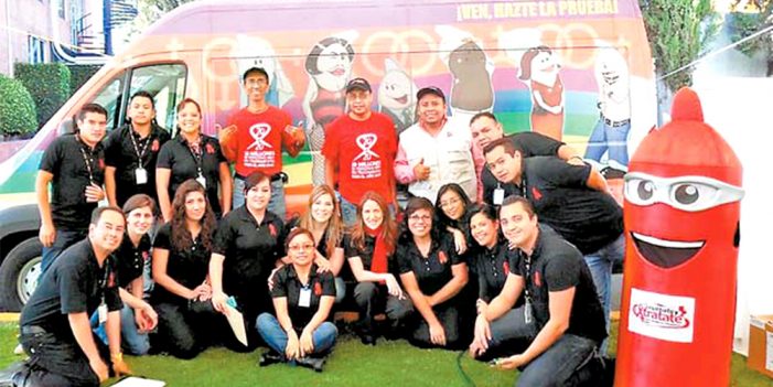 Jóvenes con VIH cargan estigma social y pobreza