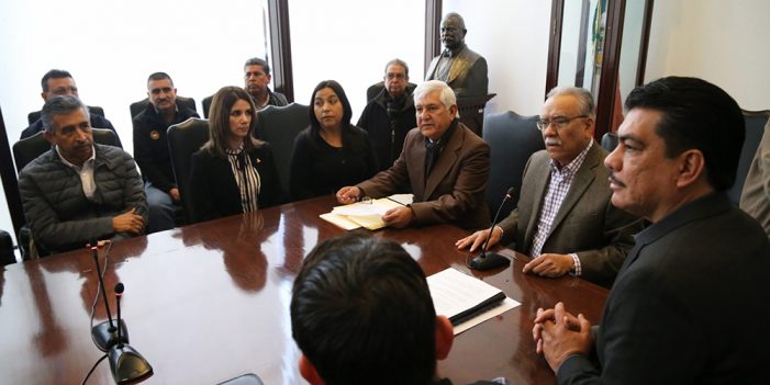 Rinden protesta representantes de trabajadores y patrones en Junta de conciliación y arbitraje