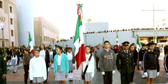Celebran autoridades educativas Día de la Bandera
