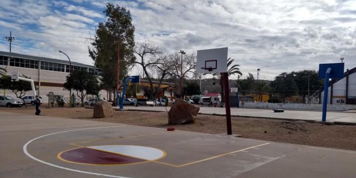 Dan mantenimiento a espacios deportivos de Nogales