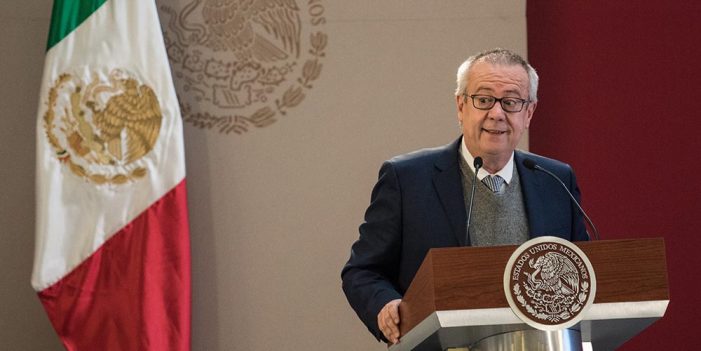Urzúa anuncia reforma al sistema de aduanas para eliminar corrupción