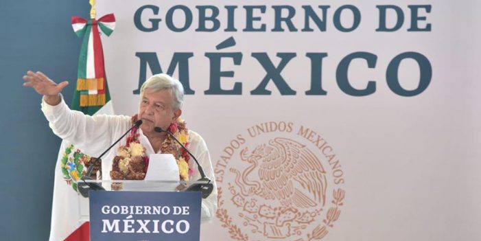 Llama López Obrador a la unidad, contra corrupción y desigualdad