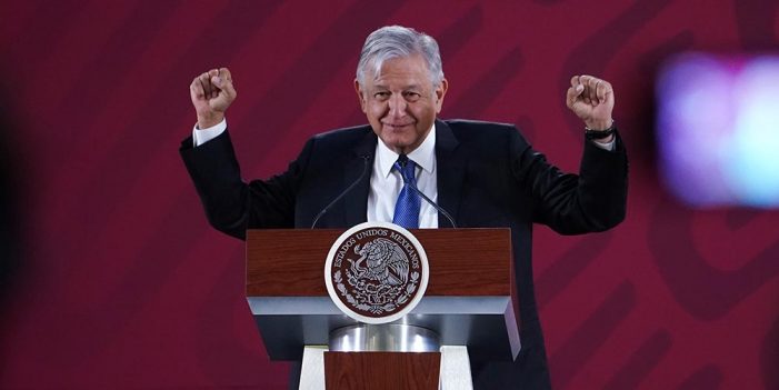 Vigentes y válidos los principios de Benito Juárez, afirma López Obrador