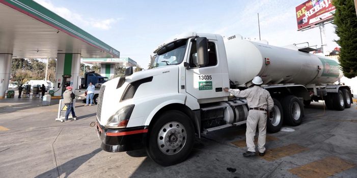 Impuestos encarecen costo de combustibles: Canacar