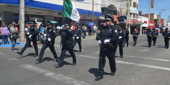 Participa Policía Municipal en Desfile Cívico-Militar