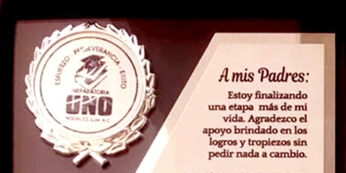 Chantajea Prepa UNO a estudiantes, por graduación