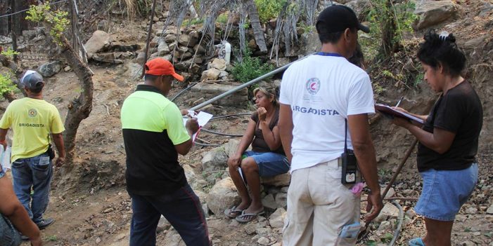 Suman tres mil 500 personas en zonas vulnerables de Acapulco