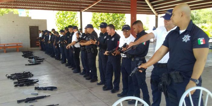 Ofrecen seminario táctico de operaciones especiales a Policías Municipales