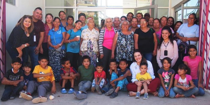 Lleva DIF Nogales despensas a colonias populares