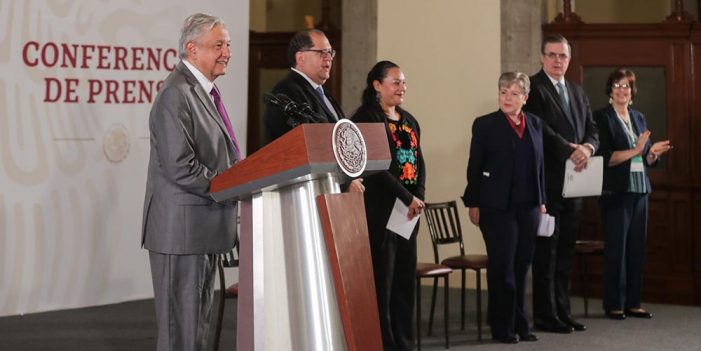 Combate a corrupción y austeridad impulsará desarrollo: AMLO