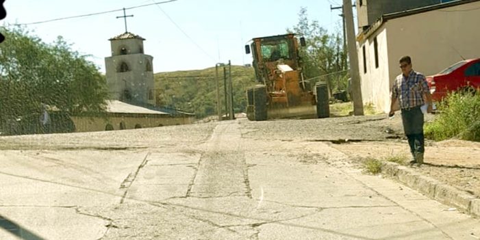 Trabaja en equipo Leticia Calderón con vecinos del Embarcadero