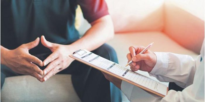 Hombres mayores a 45 años deben practicarse examen de próstata