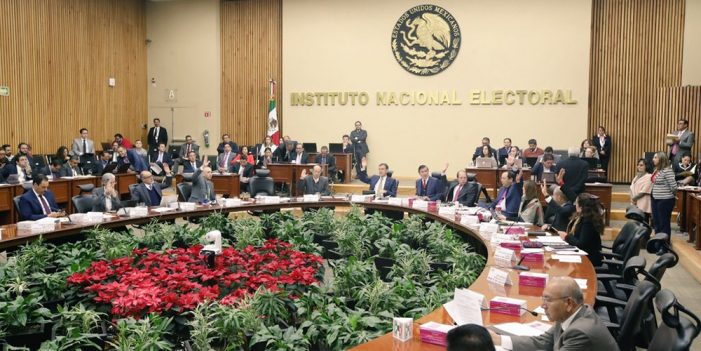 INE aprueba urnas electrónicas