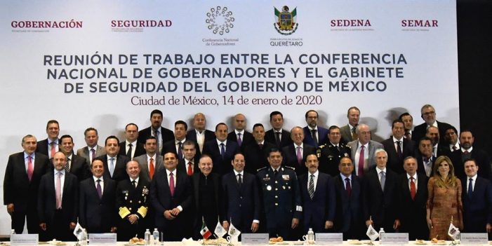 AMLO y gobernadores analizan operación del #INSABI