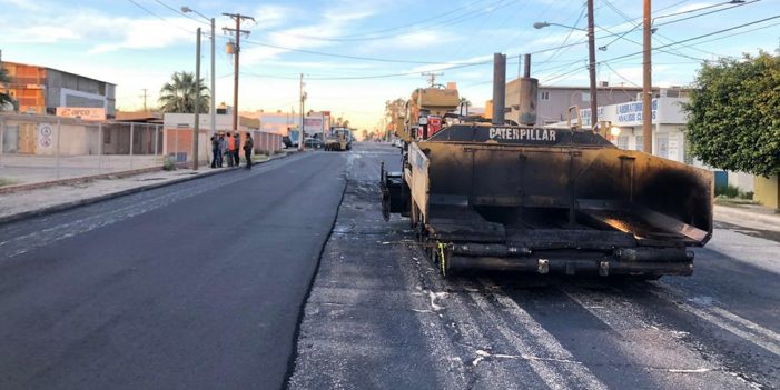 Inician recarpeteo de Avenida Constitución