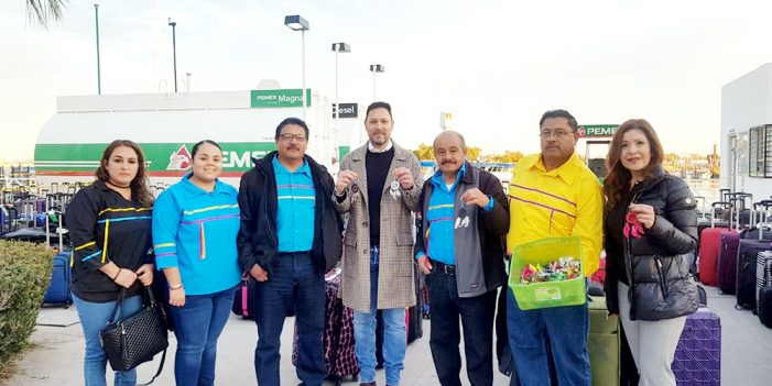 Recibe alcalde a cruceristas del Astoria