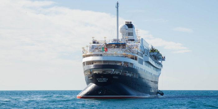 Zarpa el #Astoria de Puerto Peñasco